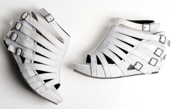 LD TUTTLE geometric sandals