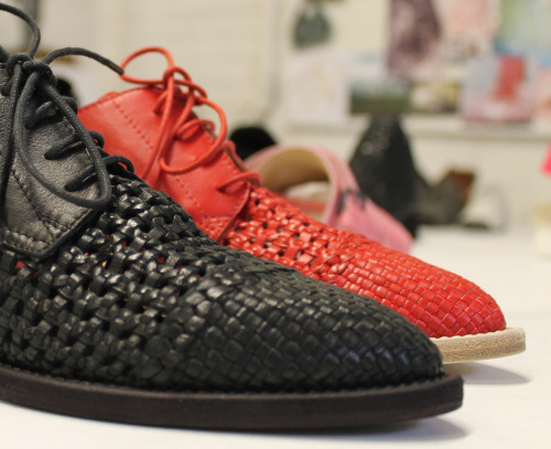 LD TUTTLE hand woven leather upper