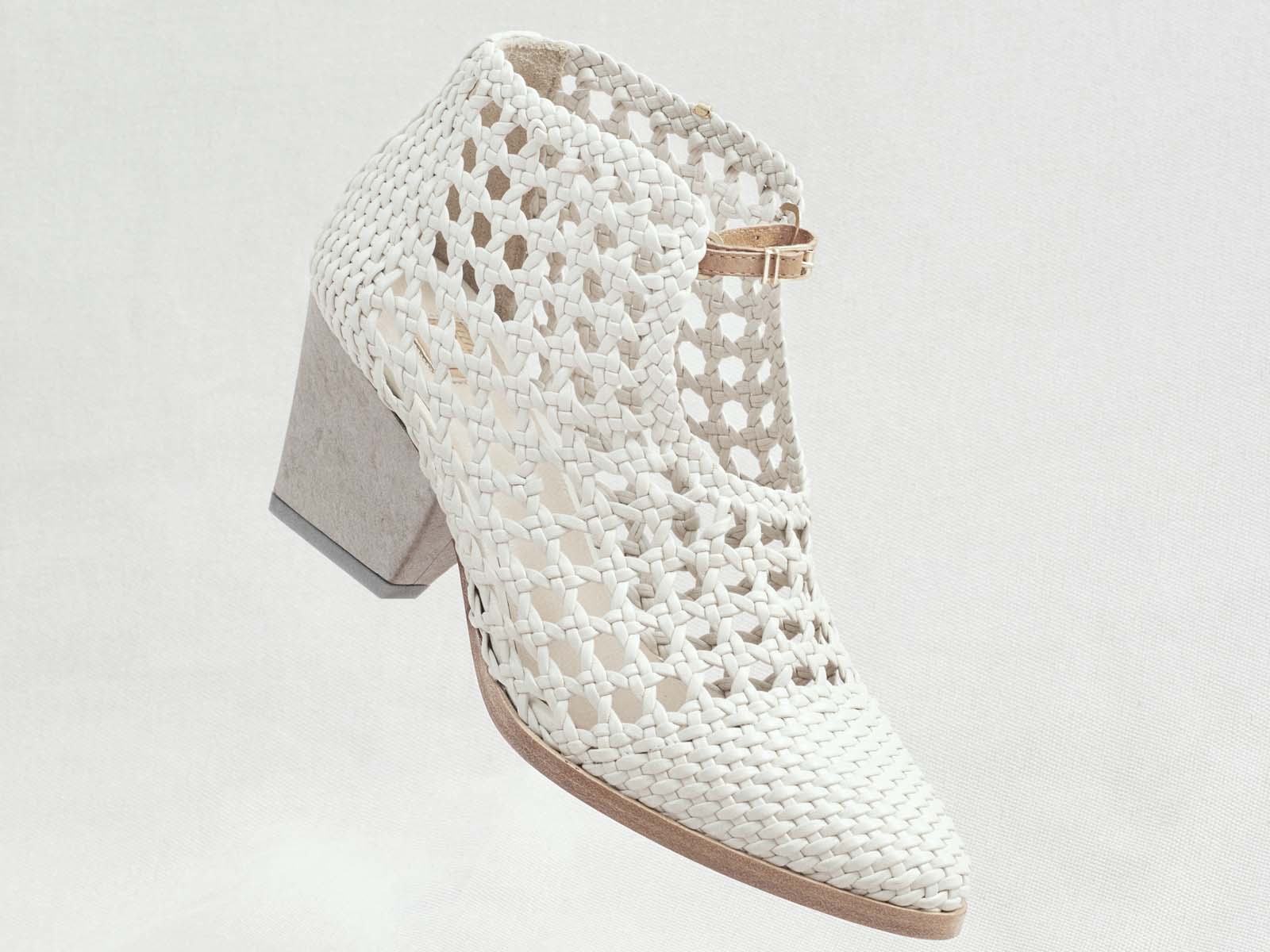 ZOE LEE hand woven upper